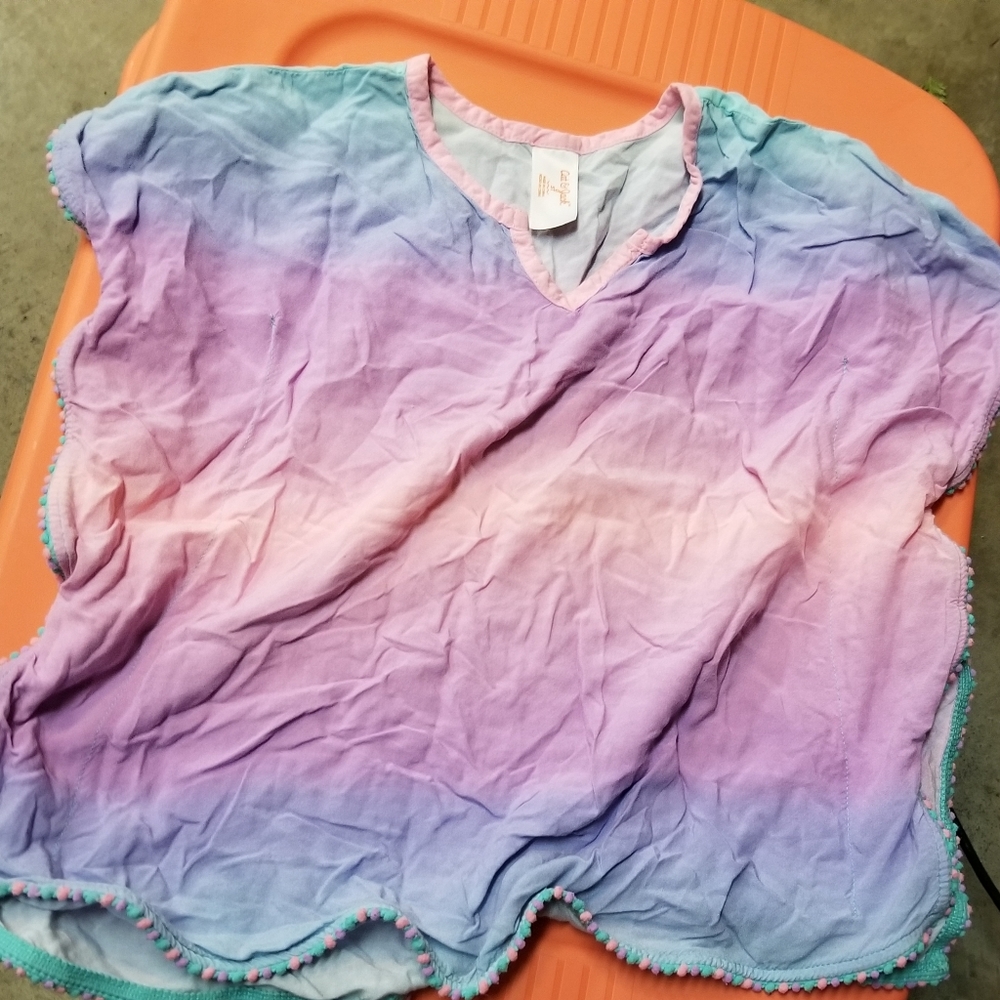 Super adorable girls tye- dyed top